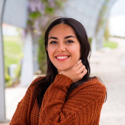 Daniela V.